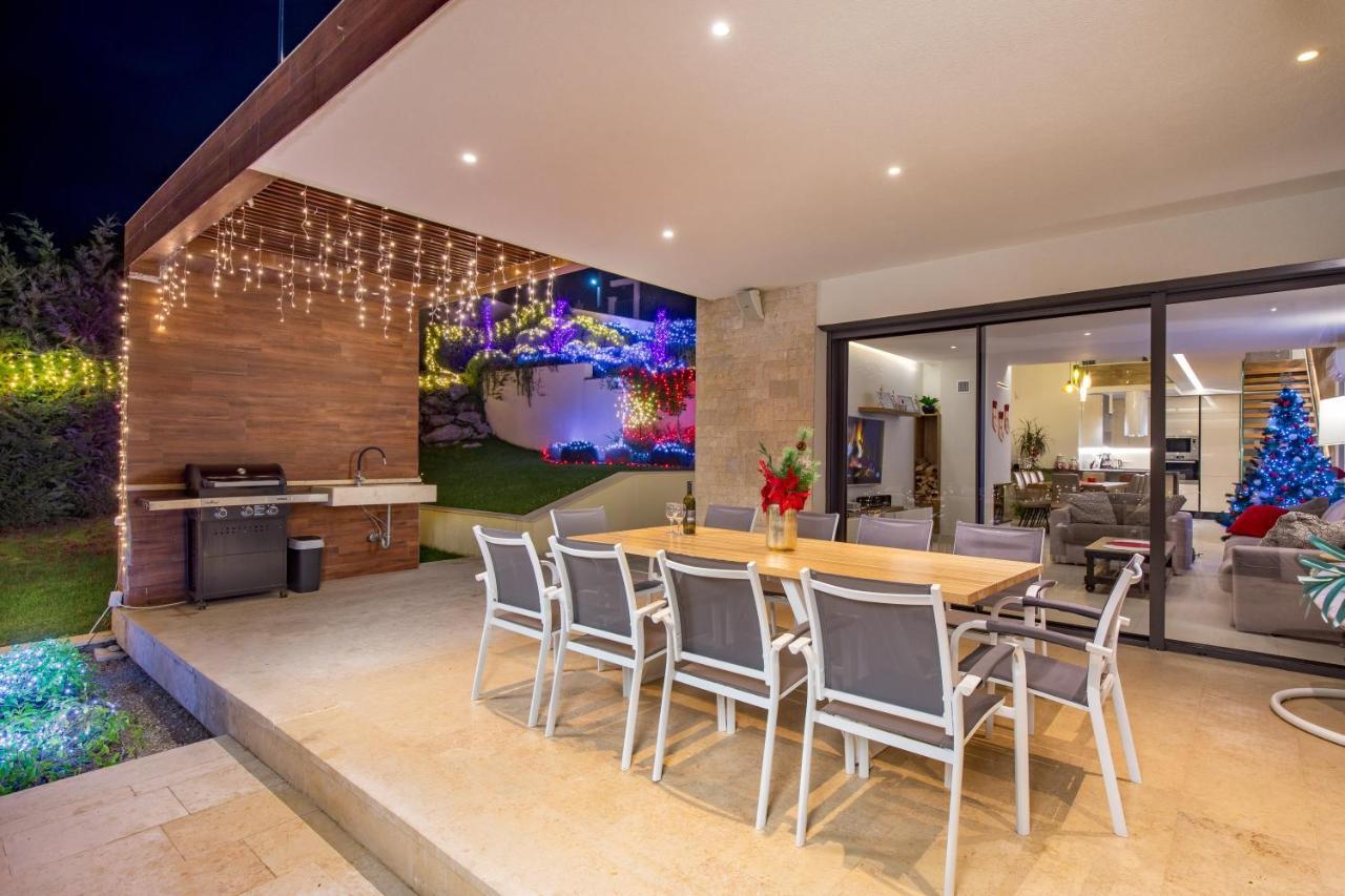 Villa Altavista - Seaview & Relax With Heated Pool & Minigolf Opatija Exteriör bild
