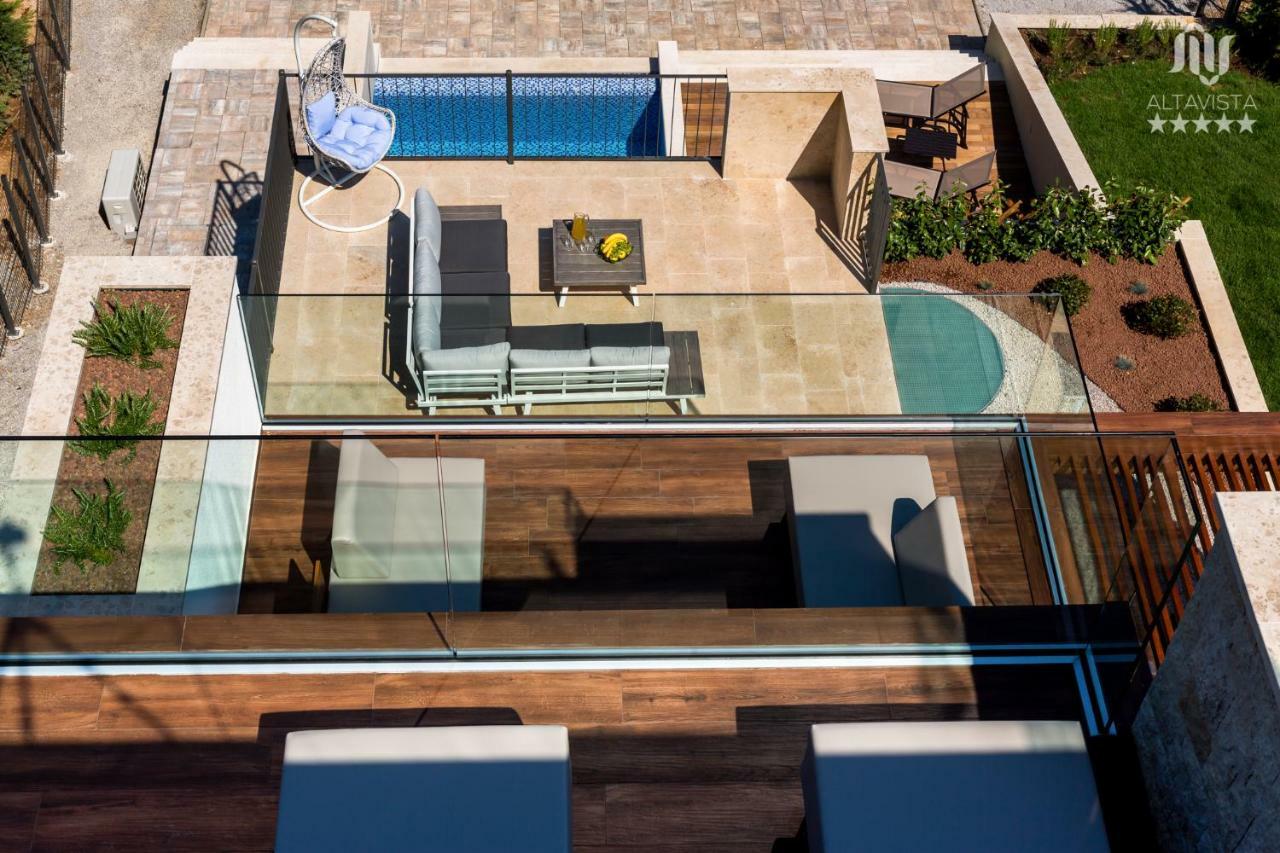 Villa Altavista - Seaview & Relax With Heated Pool & Minigolf Opatija Exteriör bild